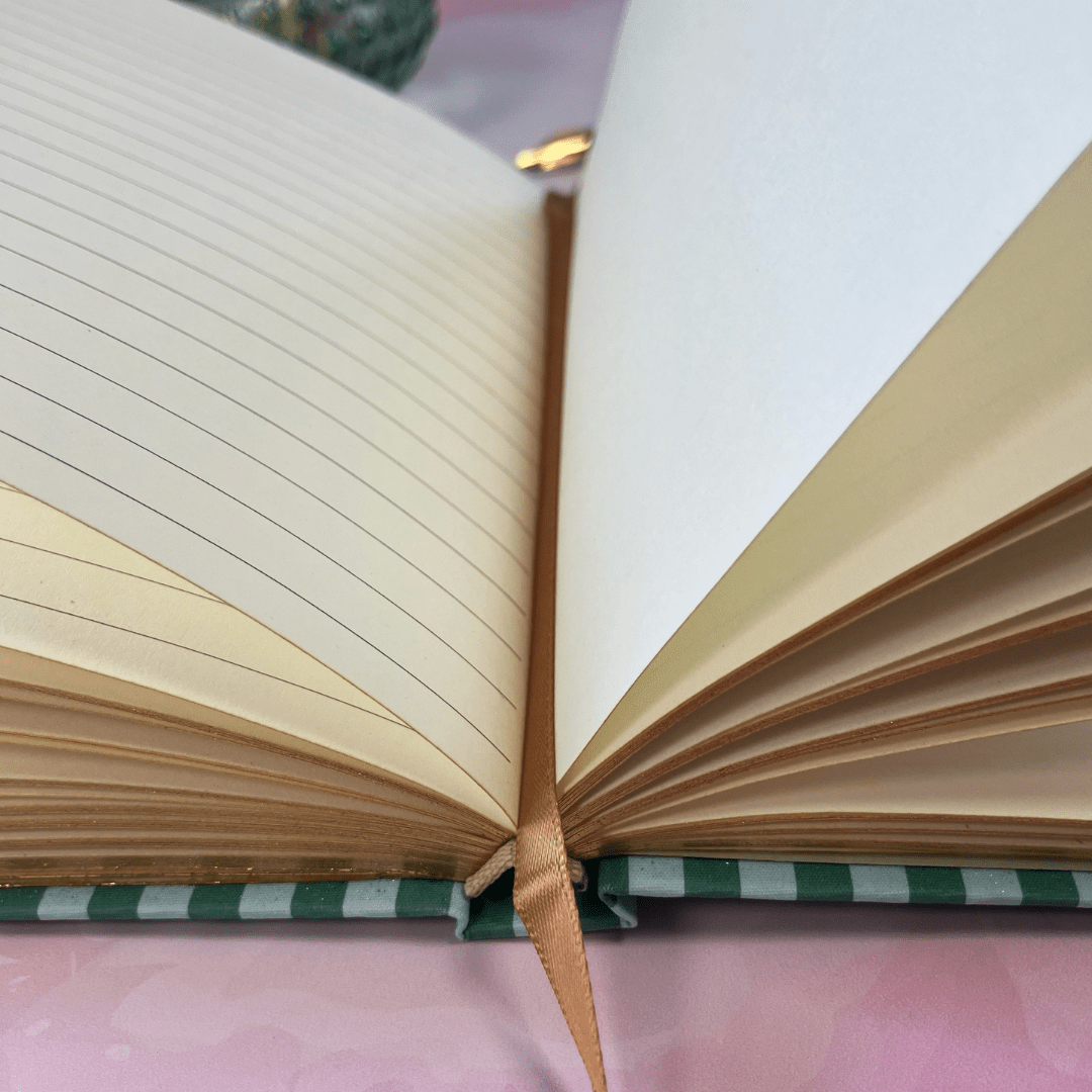 
                    
                      Dreams and Doodles Mini Notebook - The Willoughby Book ClubNon Book Product
                    
                  